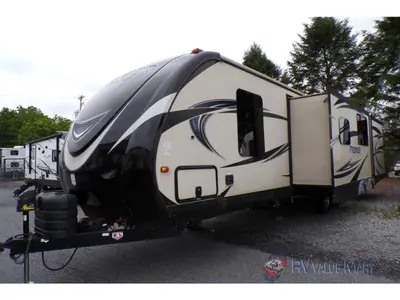 2017 Keystone RV Premier Ultra Lite photo 3