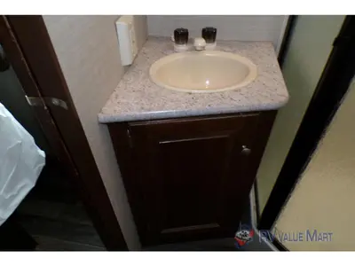 2017 Keystone RV Premier Ultra Lite photo 35