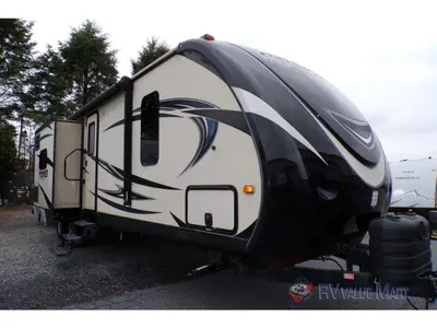 2017 Keystone RV Premier Ultra Lite photo 2