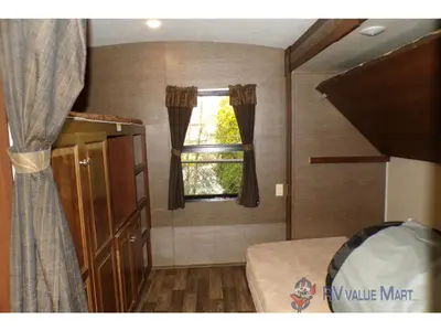 2017 Keystone RV Premier Ultra Lite photo 21