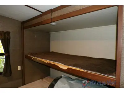 2017 Keystone RV Premier Ultra Lite photo 23