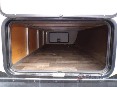 2017 Keystone RV Premier Ultra Lite photo 10