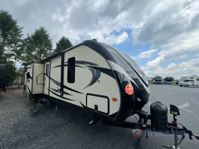 2017 Keystone RV Premier Ultra Lite photo 4