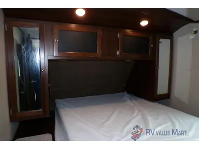 2017 Keystone RV Premier Ultra Lite photo 29