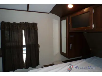 2017 Keystone RV Premier Ultra Lite photo 30