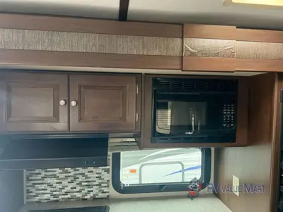2017 Keystone RV Premier Ultra Lite photo 11