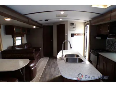 2017 Keystone RV Premier Ultra Lite photo 16