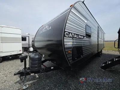 2026 Coachmen RV Catalina Summit Series 8 photo 2