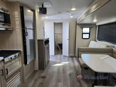 2026 Coachmen RV Catalina Summit Series 8 photo 9