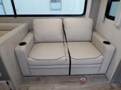 2026 Coachmen RV Catalina Legacy Edition photo 15
