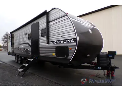 New 2026 Coachmen RV Catalina Legacy Edition 323BHDSCK
