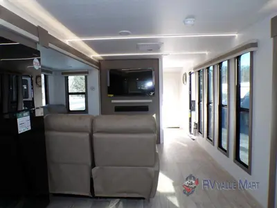 2026 EAST TO WEST Alta photo 12