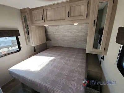 2026 Coachmen RV Catalina Legacy Edition photo 17