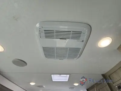 2026 Coachmen RV Catalina Legacy Edition photo 16