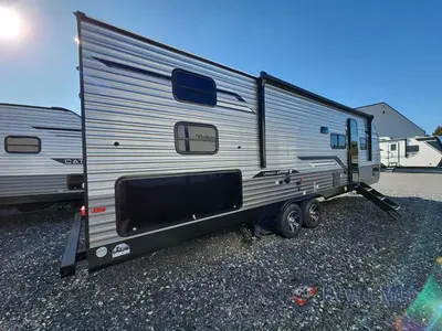 2026 Coachmen RV Catalina Legacy Edition photo 4