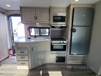 2026 Coachmen RV Catalina Legacy Edition photo 12