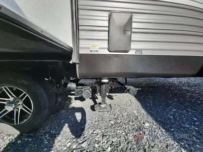 2026 Coachmen RV Catalina Legacy Edition photo 8