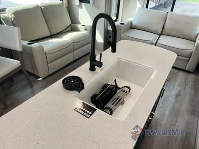 2026 Coachmen RV Catalina Legacy Edition photo 14