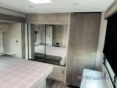 2026 Coachmen RV Catalina Legacy Edition photo 19