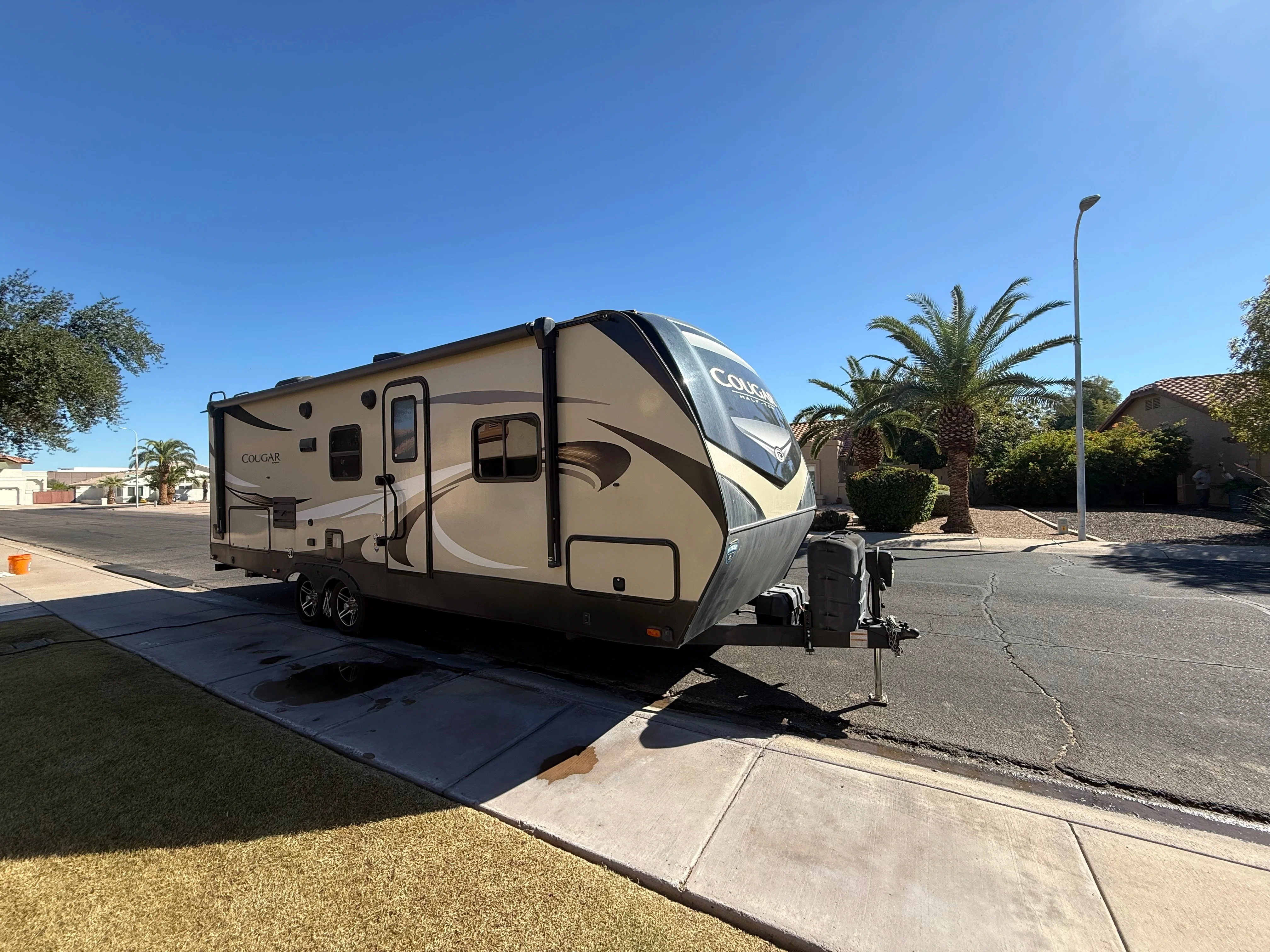 2019 KEYSTONE COUGAR HALF-TON exterior