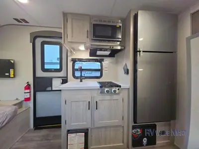 2026 Coachmen RV Catalina Summit Series 7 photo 14