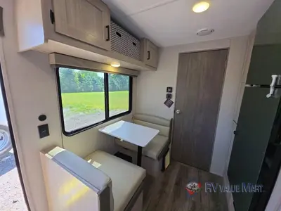2026 Coachmen RV Catalina Summit Series 7 photo 13