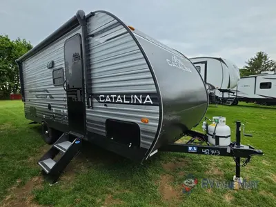 New 2026 Coachmen RV Catalina Summit Series 7 184BHSX