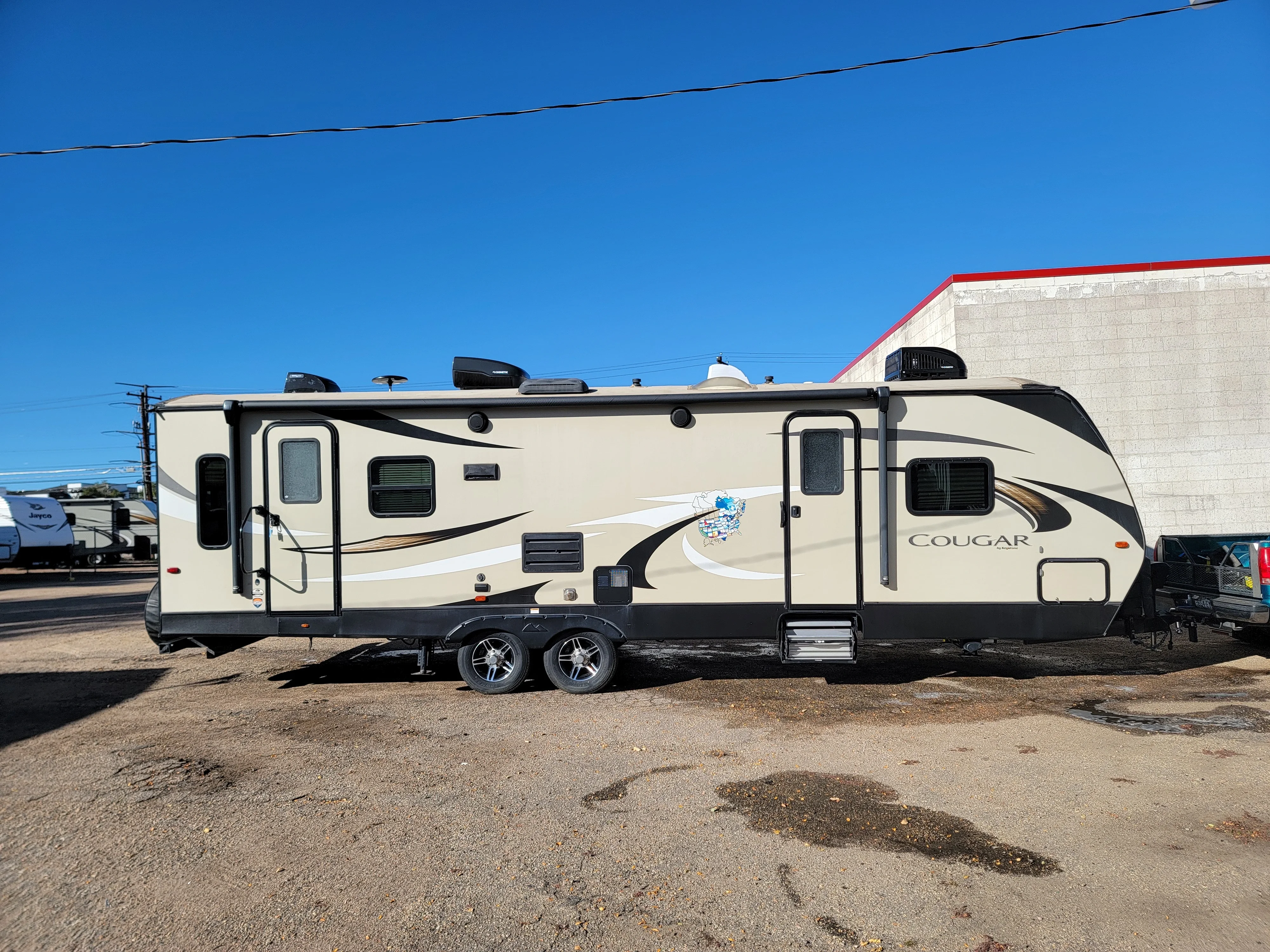 2019 KEYSTONE COUGAR HALF-TON exterior