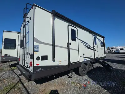 2026 Forest River RV Flagstaff Super Lite photo 4
