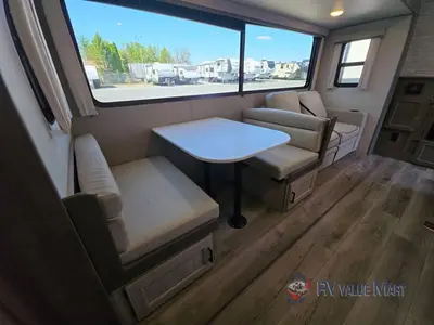 2026 Coachmen RV Catalina Legacy Edition photo 10