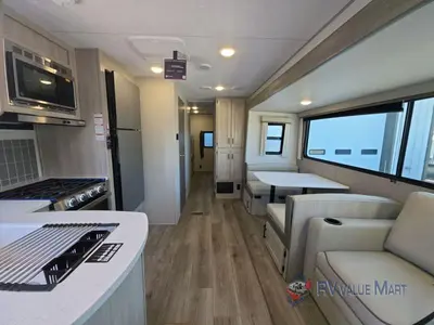 2026 Coachmen RV Catalina Legacy Edition photo 13