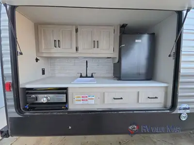 2026 Coachmen RV Catalina Legacy Edition photo 3