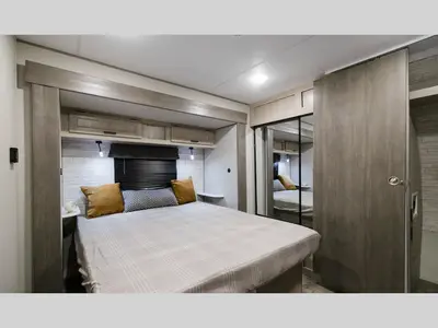 2026 Coachmen RV Catalina Legacy Edition photo 35