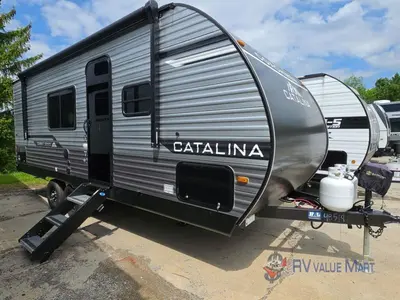 New 2026 Coachmen RV Catalina Summit Series 8 211BH