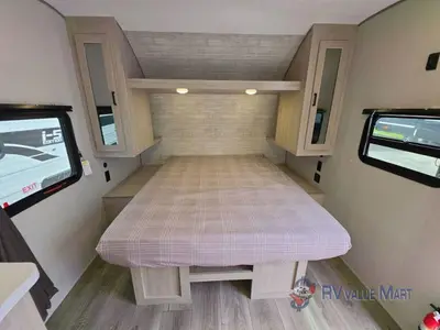 2026 Coachmen RV Catalina Summit Series 8 photo 19