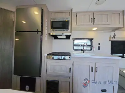 2026 Coachmen RV Catalina Summit Series 8 photo 14