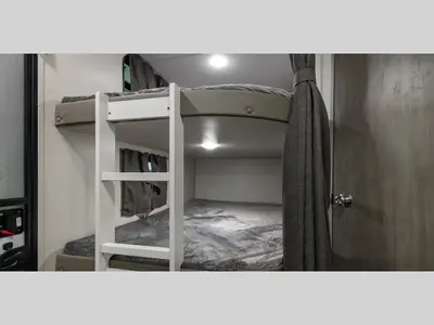 2026 Coachmen RV Catalina Legacy Edition photo 4