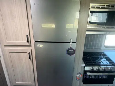 2026 Coachmen RV Catalina Legacy Edition photo 17