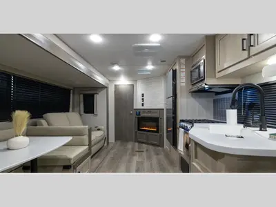 2026 Coachmen RV Catalina Legacy Edition photo 3