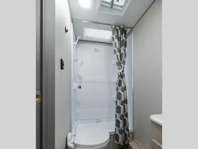 2026 Coachmen RV Catalina Legacy Edition photo 6