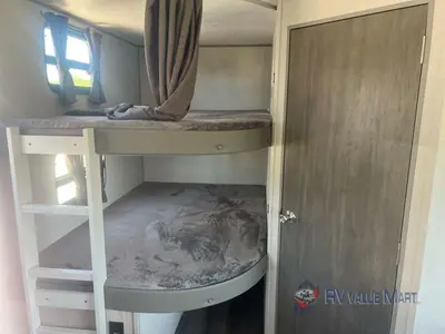 2026 Coachmen RV Catalina Legacy Edition photo 10