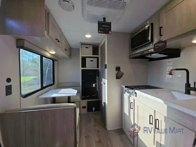 2026 Coachmen RV Catalina Summit Series 7 photo 10