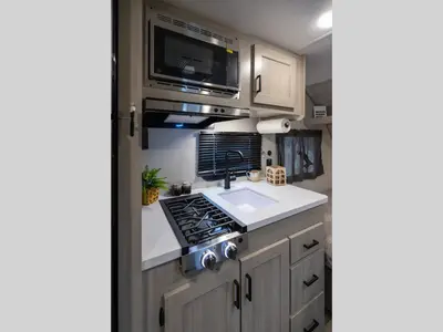 2026 Coachmen RV Catalina Summit Series 7 photo 4