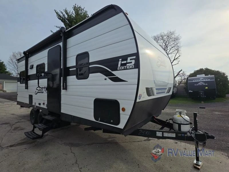 2026 Shasta RVs i-5 Edition exterior