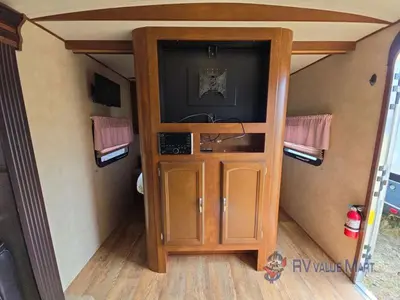 2016 Forest River RV Wildwood Heritage Glen Hyper-Lyte photo 9