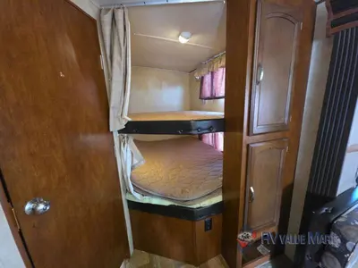 2016 Forest River RV Wildwood Heritage Glen Hyper-Lyte photo 18