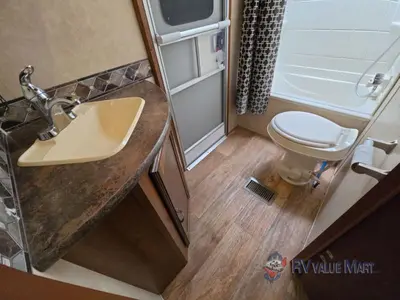 2016 Forest River RV Wildwood Heritage Glen Hyper-Lyte photo 22