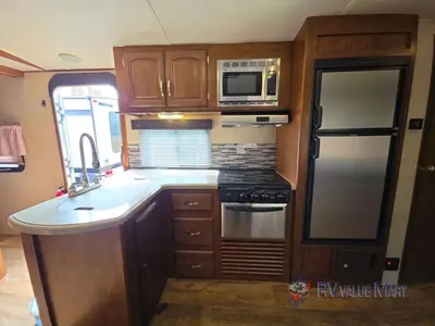 2016 Forest River RV Wildwood Heritage Glen Hyper-Lyte photo 11