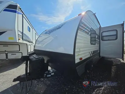 2022 Forest River RV Wildwood X-Lite photo 2