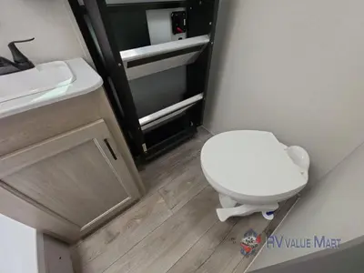 2026 Coachmen RV Catalina Legacy Edition photo 26